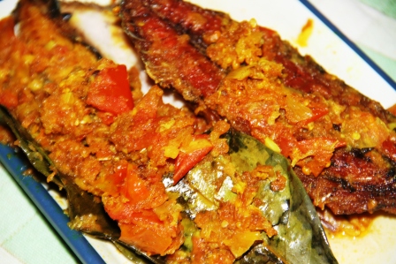 Resep Masakan: Ikan Pindang Bumbu Tomat Ala Jineng 